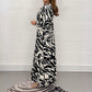 Kleid mit V-Ausschnitt, Zebrastreifen-Taille und 3/4-Ärmeln