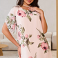 Fließendes Chiffonkleid mit blush-farbigen Blütenblättern