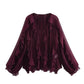 V-Ausschnitt Bluse mit Knopfverschluss und Rüschendetails