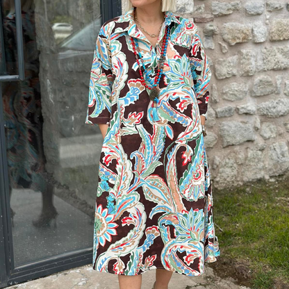 Farbenfrohes Kleid mit 3/4-Ärmeln und Vintage-Blumendruck und Taschen